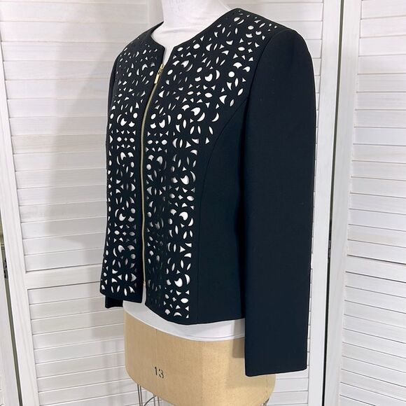 Tahari ASL Black Laser Cut Crepe Blazer Size 14P Jacket - Picture 6 of 12